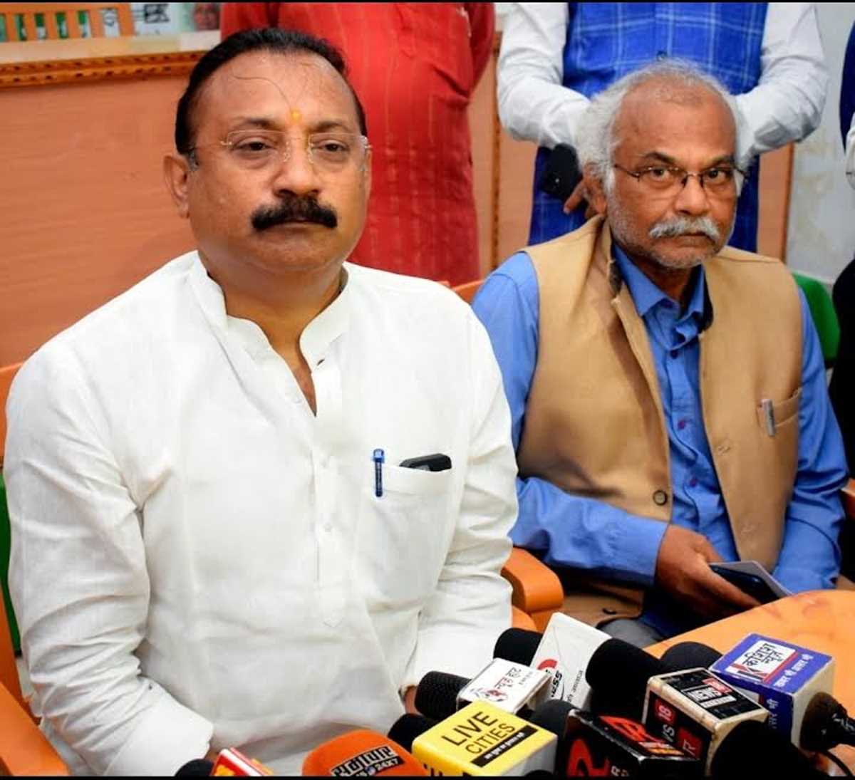 मीडिया में बने रहने के लिए बीजेपी नीतीश पर करती है अटैक : अशोक चौधरी मीडिया में बने रहने के लिए बीजेपी नीतीश पर करती है अटैक : अशोक चौधरी